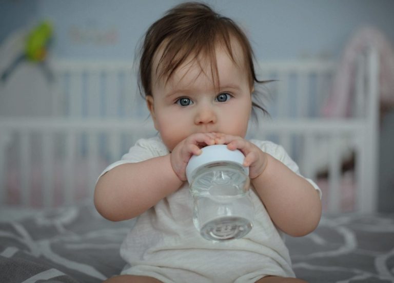 When Can Babies Drink Wate?