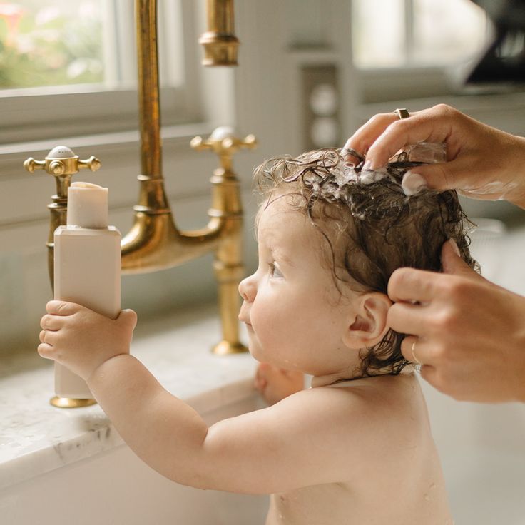 when to start using shampoo on baby