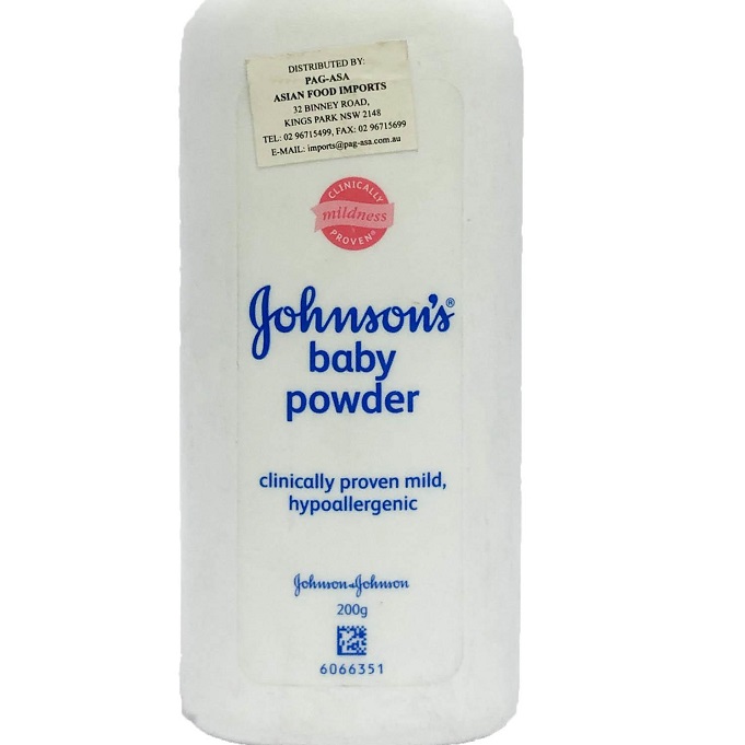 Discover the safety of using baby powder